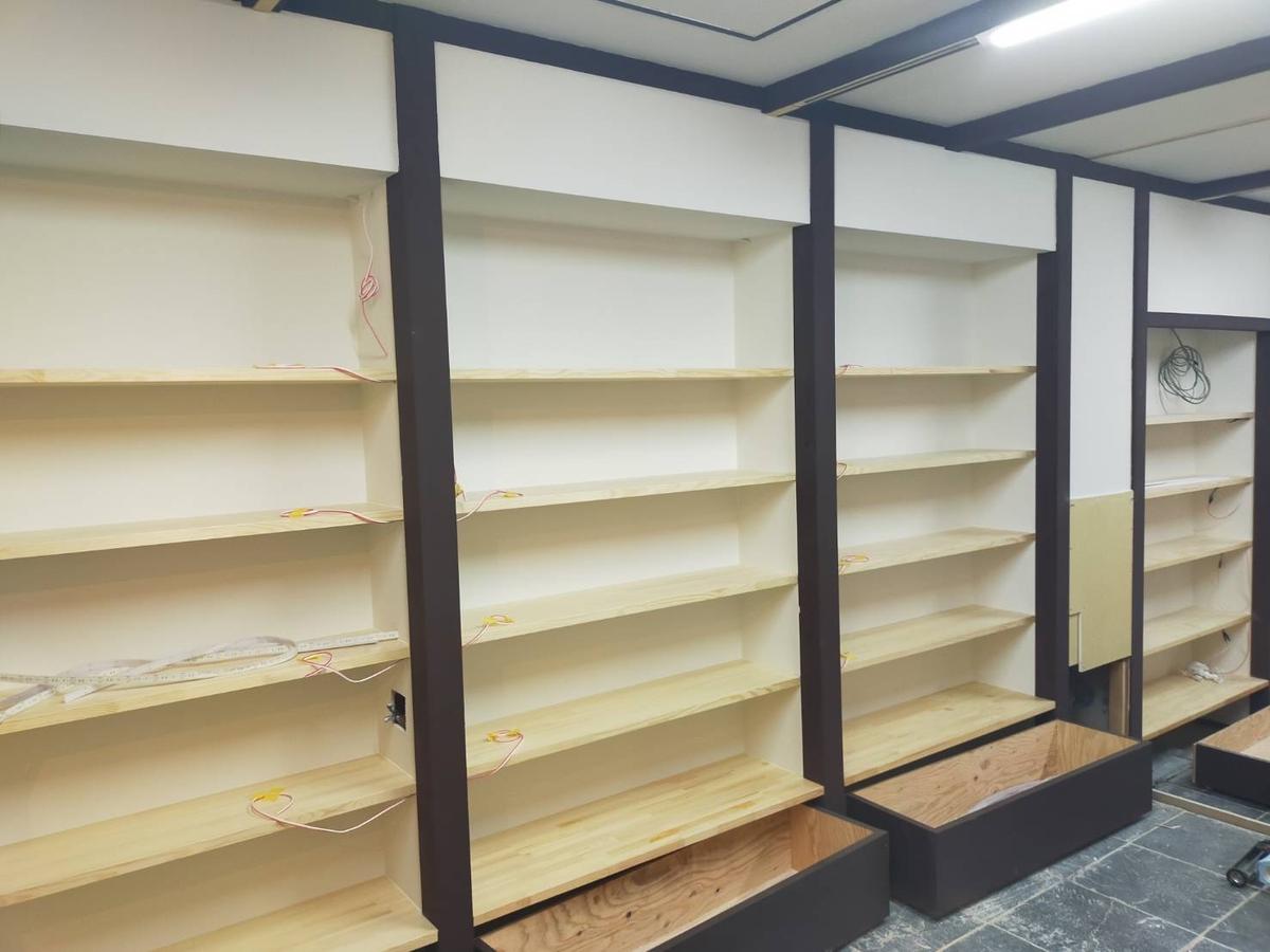 店舗内部塗装